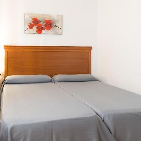 Gemelos 4 Benidorm Rom bilde