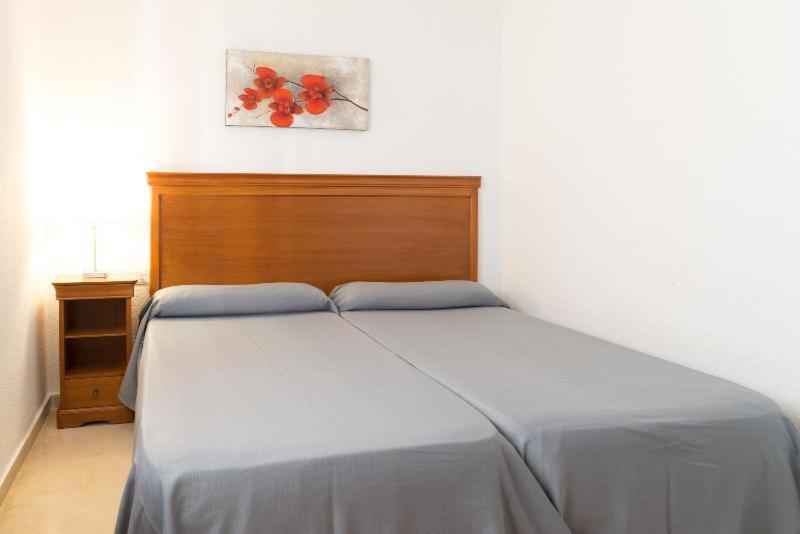 Gemelos 4 Benidorm Rom bilde